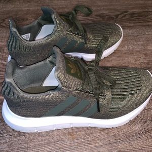 adidas Shoes - Adorable Adidas! adidas Shoes - Adorable Adidas!